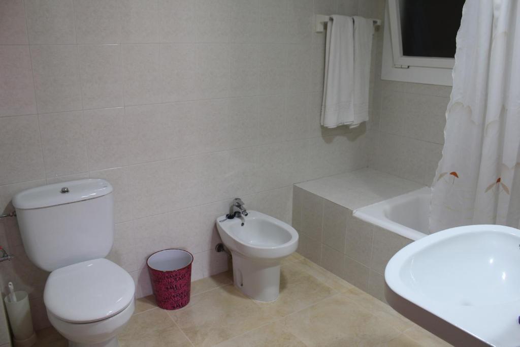 Hostal Julieta Lloret de Mar Quarto foto